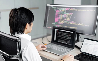 芜湖 ,php声明和调用变量的符号是什么？